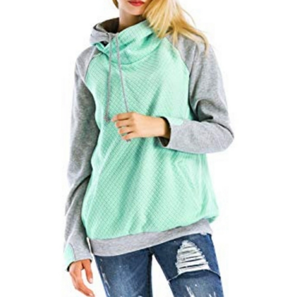 Kivenst Tops - NWT Two tone hoodie with side zipper XXXL